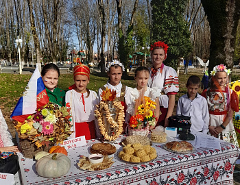 В Апшеронском районе в преддверии Дня народного единства состоялся фестиваль «Дети России дружбой сильны!»
