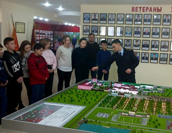 Воспитанники Славянского и Усть-Лабинского социально-реабилитационных центров для несовершеннолетних посетили Краснодарский университет МВД РФ