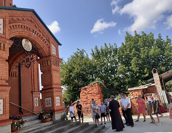 ����� ��������� ������ �������� ������ � ����� � ������-����� ������������� � �������� ������